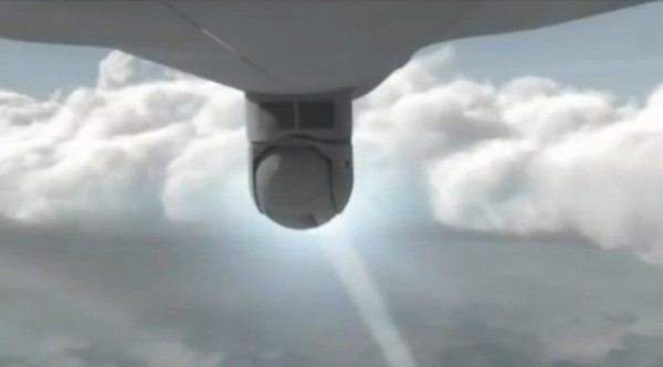 Phát hiện bị tên lửa S-300 tấn công, máy bay không người Predator C Avenger đã kích hoạt hệ thống vũ khí laser. Phát hiện bị tên lửa S-300 tấn công, máy bay không người Predator C Avenger đã kích hoạt hệ thống vũ khí laser.
