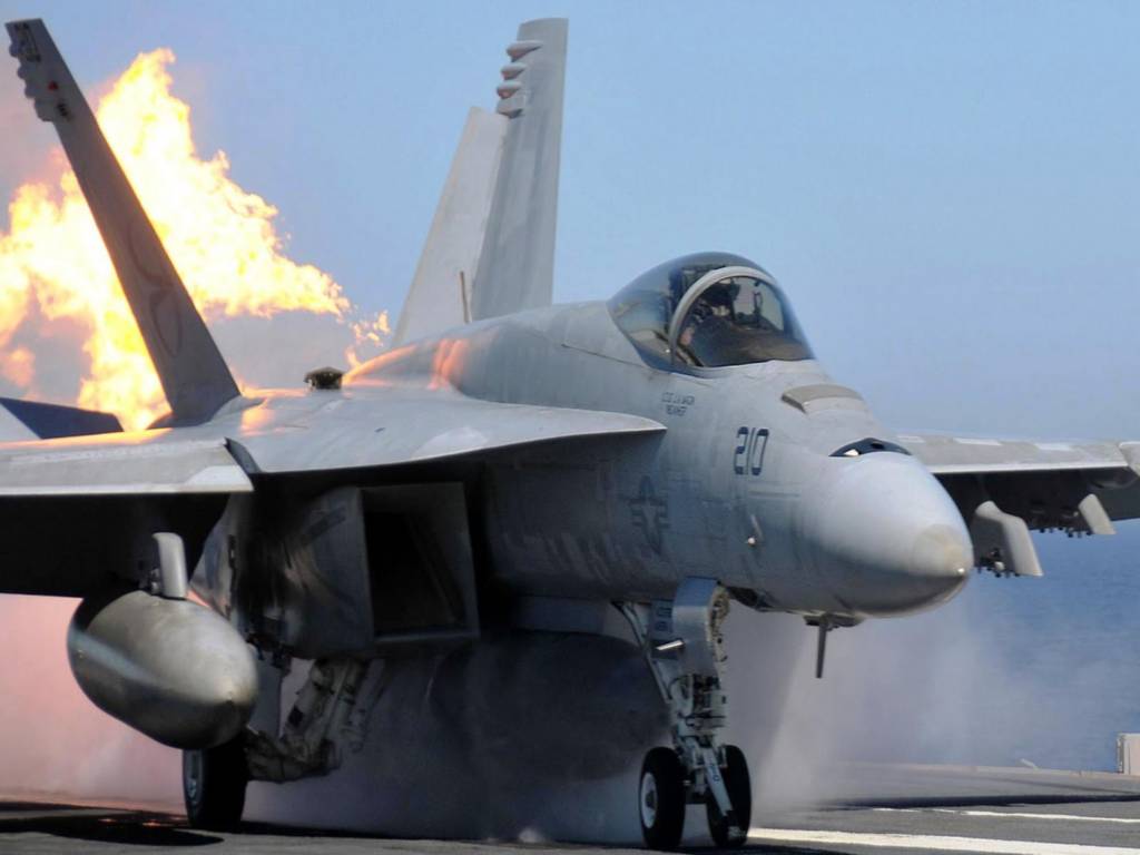 Super Hornet không chỉ có lợi thế về giá mà đã chứng tỏ khả năng tác chiến trên chiến trường