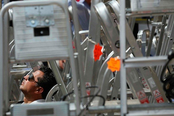 Phóng viên tranh từng khu đất nhỏ trước bệnh viện Công nương Kate hạ sinh 6 Phóng viên tranh từng khu đất nhỏ trước bệnh viện Công nương Kate hạ sinh 6