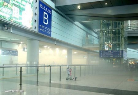 Nhà ga số 3 đã bị sơ tán sau vụ nổ.