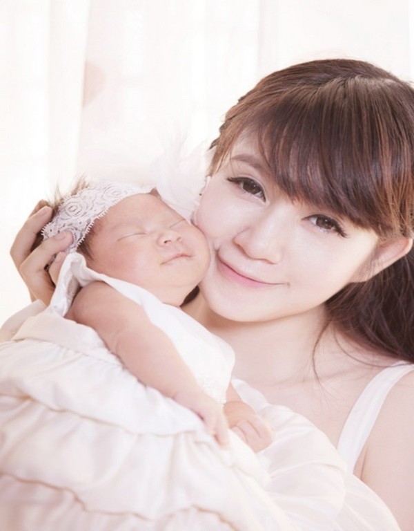 Lý Hải khoe bộ ảnh siêu đáng yêu của con gái 10 Lý Hải khoe bộ ảnh siêu đáng yêu của con gái 10