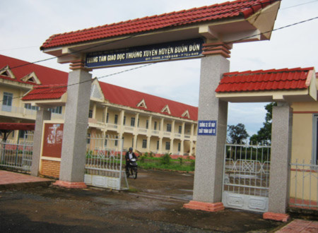 TT GDTX huyện Buôn Đôn, nơi phát hiện nhiều học bạ giả. TT GDTX huyện Buôn Đôn, nơi phát hiện nhiều học bạ giả.