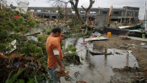 Chùm ảnh: Những thi thể nằm la liệt gây ám ảnh trong siêu bão Haiyan 5