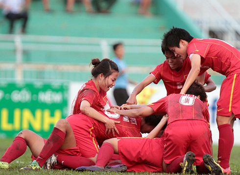 Tuyển nữ Việt Nam thẳng tiến vào chung kết sau ba trận toàn thắng. Ảnh: Đức Đồng