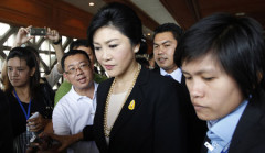 Bà Shinawatra đã rời thủ đô Bangkok trước cuộc biểu tình lớn của phe đối lập.