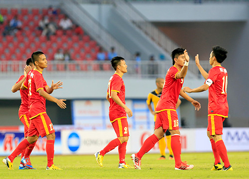 Các cầu thủ U23 Việt Nam ăn mừng.