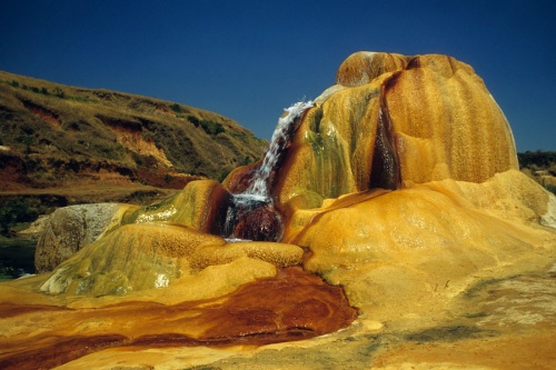 Mạch nước Fly Geyser - cảnh đẹp ngoài hành tinh