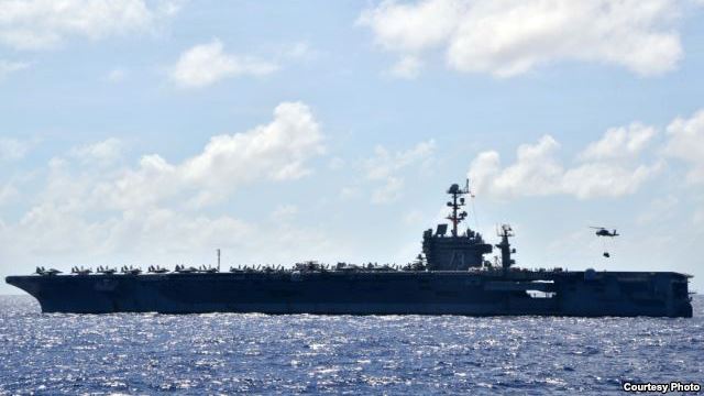 Tàu sân bay USS George Washington của Hải quân Hoa Kỳ ở biển Philippines, 15/11/2013
