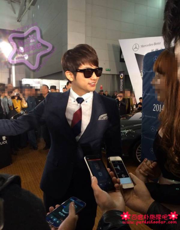 Bị “hắt hủi” ở Hàn, Park Shi Hoo được chào đón nồng nhiệt tại Trung Quốc 2 Bị “hắt hủi” ở Hàn, Park Shi Hoo được chào đón nồng nhiệt tại Trung Quốc 2