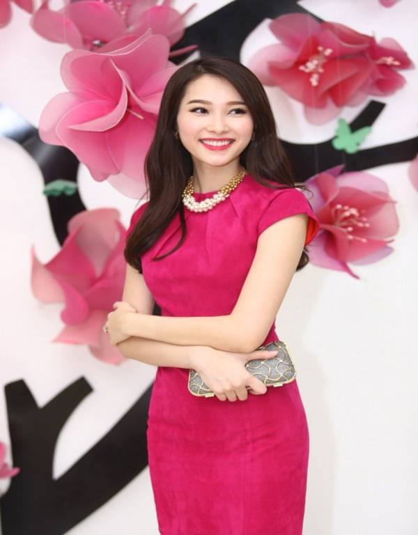 Cận cảnh vẻ đẹp ngày càng rực rỡ của Hoa hậu Thu Thảo 3 Cận cảnh vẻ đẹp ngày càng rực rỡ của Hoa hậu Thu Thảo 3