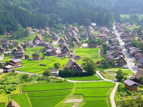 Độc đáo hai ngôi làng cổ Nhật Bản - 1