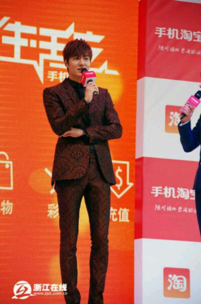 Lee Min Ho bị soi cử chỉ điệu đà, nữ tính 10 Lee Min Ho bị soi cử chỉ điệu đà, nữ tính 10
