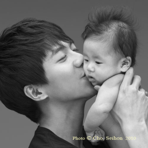 Top 5 mỹ nam Hàn sẽ là những ông bố tuyệt vời nhất 7