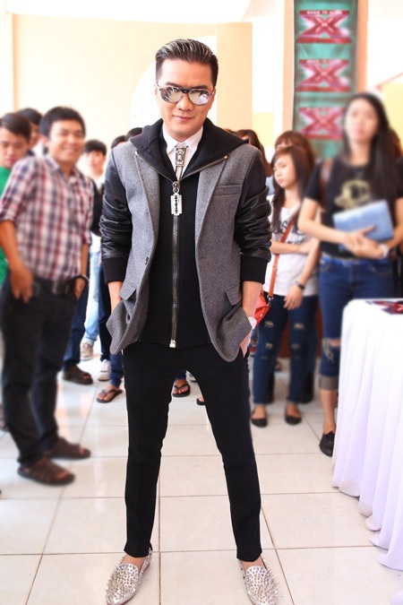 X-Factor: Hồ Quỳnh Hương lái xe ô tô tiền tỉ đến chấm thi X-Factor: Hồ Quỳnh Hương lái xe ô tô tiền tỉ đến chấm thi