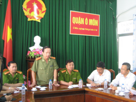  Đại tá Nguyễn Minh Kha họp báo thông tin vụ việc. 