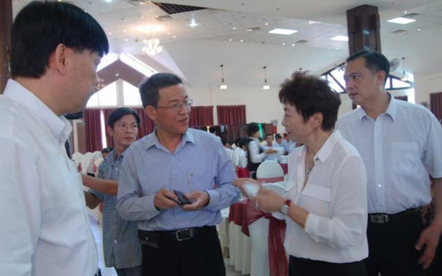 Ông Đinh Quốc Thái – Chủ tịch UBND tỉnh Đồng Nai gặp gỡ doanh nghiệp