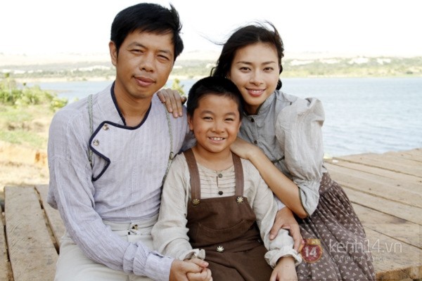 Cậu bé vượt mặt dàn sao trong “Lửa Phật” là con của Hoài Linh 1 Cậu bé vượt mặt dàn sao trong “Lửa Phật” là con của Hoài Linh 1
