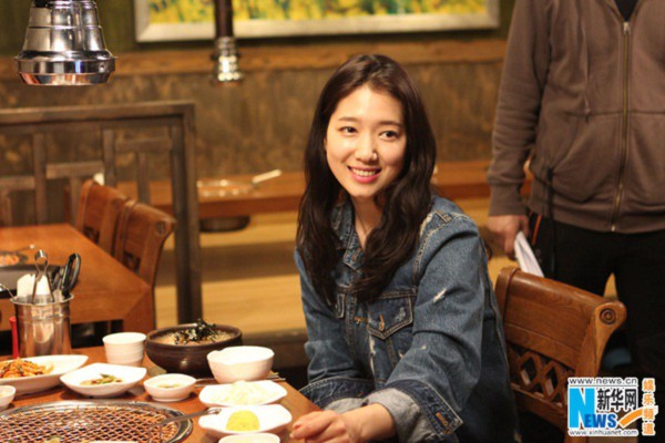 Park Shin Hye đời thường giản dị, trổ tài cắm hoa trên truyền hình 1 Park Shin Hye đời thường giản dị, trổ tài cắm hoa trên truyền hình 1