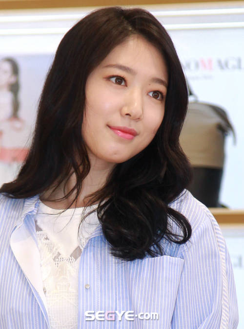 Park Shin Hye xinh long lanh, dịu dàng trước ống kính 9 Park Shin Hye xinh long lanh, dịu dàng trước ống kính 9