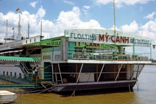 Vỉa hè Sài Gòn những năm 1960 có gì? (11) Vỉa hè Sài Gòn những năm 1960 có gì? (11)