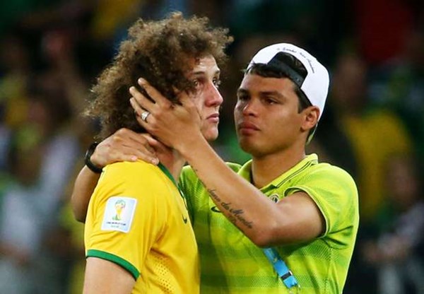 Luiz sau trận đấu với ĐT Đức (Ảnh: Getty Images).
