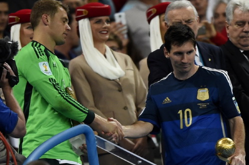 Messi bị cho là không xứng với Quả bóng vàng World Cup 2014. Ảnh: Reuters