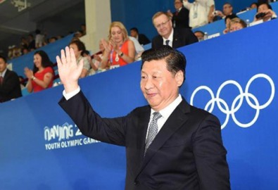 Ngày 16, Chủ tịch Trung Quốc Tập Cận Bình xuất hiện trong lễ khai mạc Thế vận hội thanh niên tại Nam Kinh. Trong khi đó tại Thượng Hải, đoàn thanh tra Trung ương cũng rầm rộ tiến hành điều tra về bằng chứng tham nhũng của Giang Trạch Dân và Hàn Chính. (Ảnh internet)