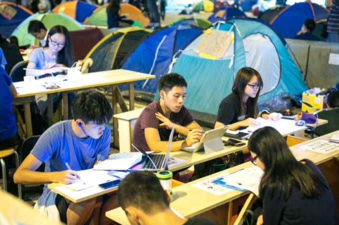 Cảnh sát Hồng Kông kiếm cớ bắt giữ người biểu tình sử dụng truyền thông truyền thống, Hồng Kông, cảnh sát, biểu tình,
