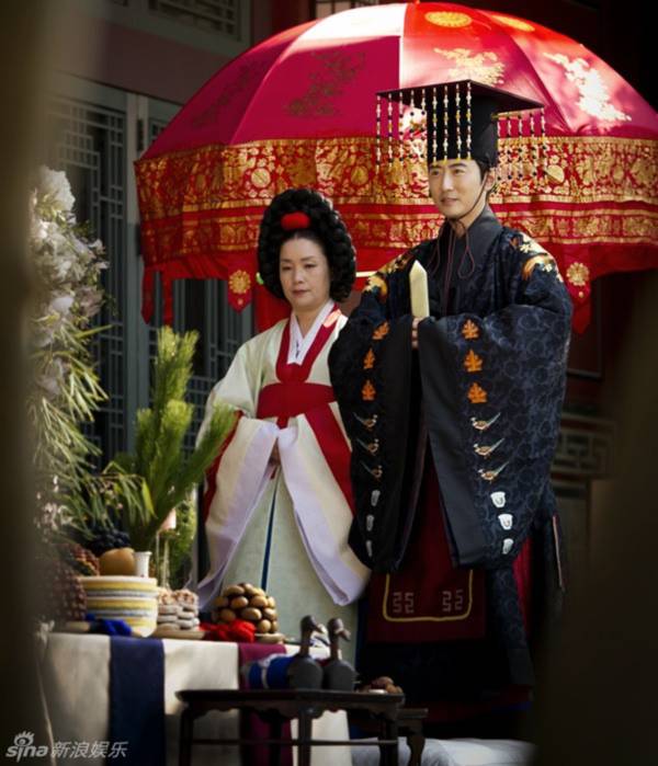 Chae Rim và Cao Tử Kỳ hạnh phúc sau đám cưới cổ trang 3