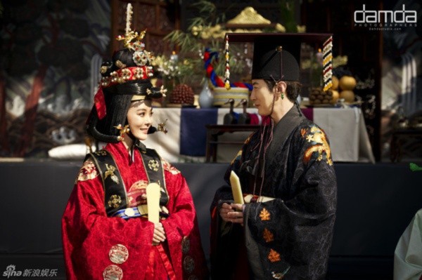 Chae Rim và Cao Tử Kỳ hạnh phúc sau đám cưới cổ trang 4
