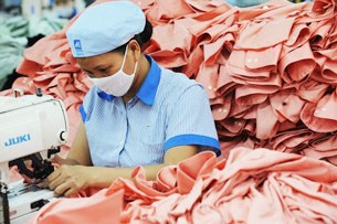 Công nhân ngành dệt may Việt Nam, ảnh minh họa chụp trước đây.