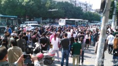 Liên tiếp 3 ngày, hơn 2 nghìn hộ kinh doanh tại chợ Kim Kiều thành phố Nam Kinh tỉnh Giang Tô bãi thị vì bất mãn với việc tiền thuế tăng mạnh. (Ảnh trên internet)