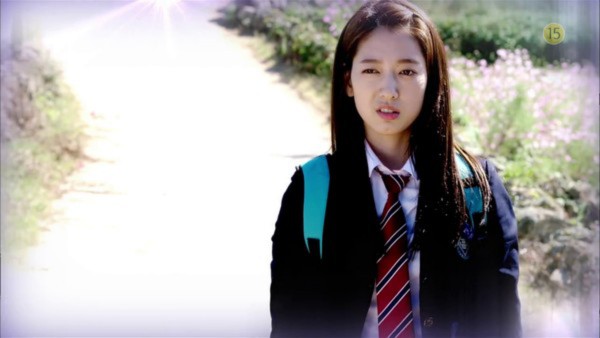 Cận cảnh vẻ đẹp trong veo của Park Shin Hye phiên bản nhí 2