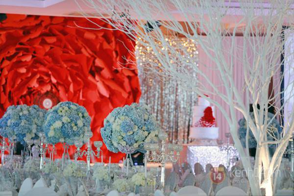 Nhiều khách không mời đến chật kín đám cưới Thủy Tiên - Công Vinh 12