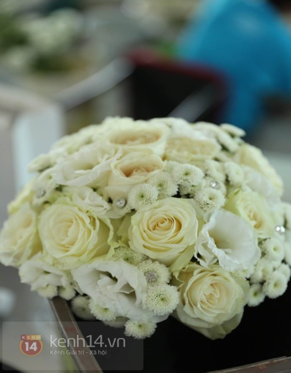 Nhiều khách không mời đến chật kín đám cưới Thủy Tiên - Công Vinh 19 Nhiều khách không mời đến chật kín đám cưới Thủy Tiên - Công Vinh 19