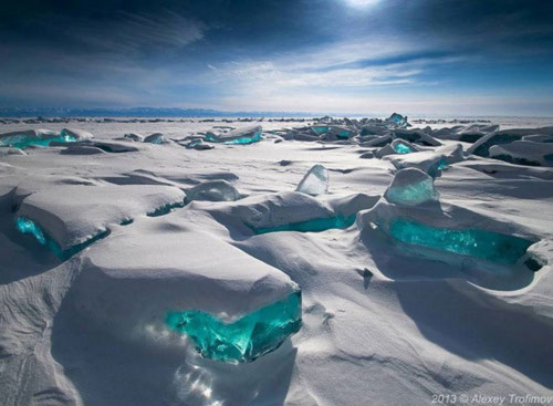 Kỳ vĩ của những hồ nước đóng băng trên thế giới - 3