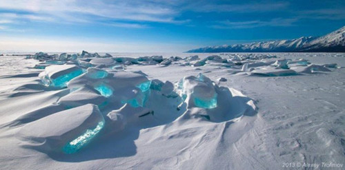 Kỳ vĩ của những hồ nước đóng băng trên thế giới - 4