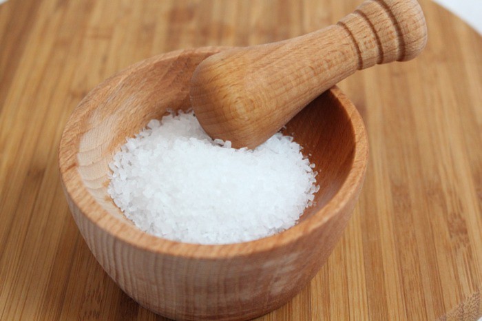 Tôn Tử Mạc, một thầy thuốc nổi tiếng của Trung Quốc khuyên bạn nên súc miệng mỗi sáng với nước muối nhạt (ảnh Epoch Times)