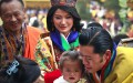 Vua Bhutan thứ 5 cùng hoàng hậu gặp gỡ mọi tầng lớp nhân dân