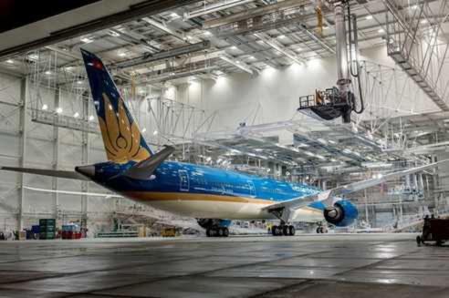 Cận cảnh Boeing 787 đầu tiên của Vietnam Airlines xuất xưởng tại Mỹ