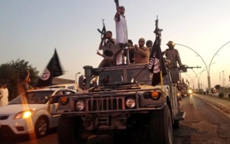 Iraq thừa nhận mất hàng nghìn xe bọc thép vào tay IS Iraq thua nhan mat hang nghin xe boc thep vao tay IS