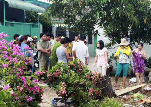 TP HCM: Phát hiện thi thể bé gái còn nguyên cuống rốn trong thùng rác xác bé gái, trẻ sơ sinh, thi thể, bai rac,