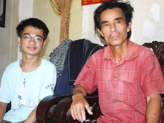 Nguyễn Trọng Tín và cha mình