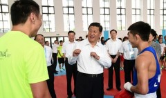 Ông Tập Cận Bình xuất hiện ở Nam Kinh và gặp gỡ đội tuyển Trung Quốc tham gia Thế vận hội hôm 15/8. (Ảnh: news.cn)