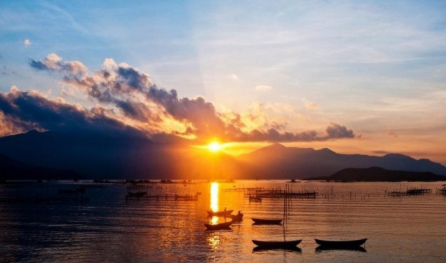 Thưởng ngoạn trời nước đầm phá Việt Nam Vẻ đẹp mê hoặc trời nước đầm phá Việt Nam