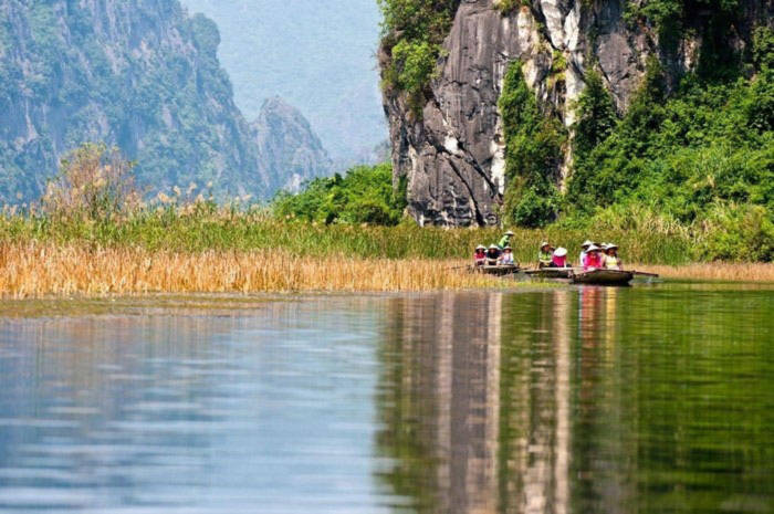 Tản mạn bằng thuyền trên đầm Vân Long Vẻ đẹp mê hoặc trời nước đầm phá Việt Nam