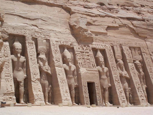 Các di tích Nubian từ Abu Simbel đến Philae - Ai Cập