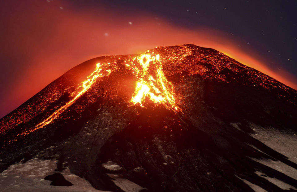 Núi Villarica phun trào gần Pucón, Chile, ngày 03 tháng 03 năm 2015