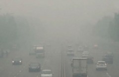Bắc Kinh chìm trong khói bụi dày đặc cả tuần qua với lượng hóa chất độc hại vượt xa so với tiêu chuẩn an toàn. (SecretChina)