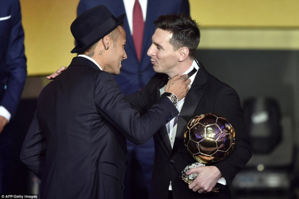 Vượt Ronaldo, Messi đoạt Quả bóng vàng FIFA 2015 - Ảnh 3.